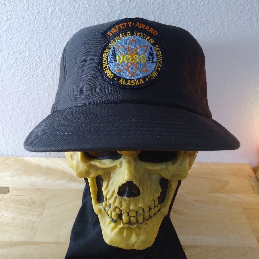 DS Vintage Udelhoven Oilfield System Safety Award Patch Snap Back Trucker Hat